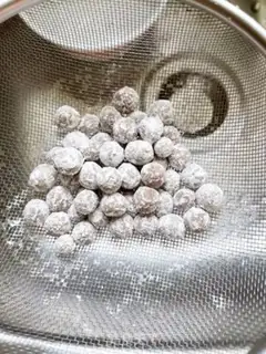 Make Homemade black sugar pearls step 12
