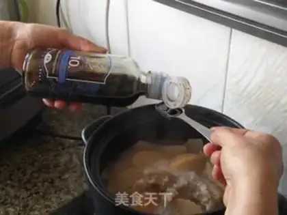 Make Apple Sydney Pork Hoof step 11