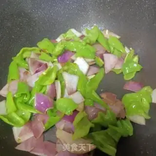 Make Cream pepper fried onion eggs step 5