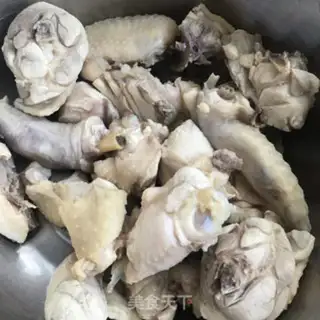 Make Three yellow chickens step 1