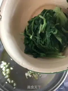 Make Garlic cream lettuce step 5