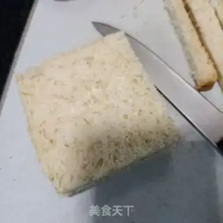 Make Strawberry yogurt sandwich step 3