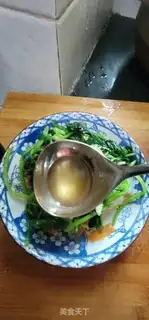 Make A spinach mix fan step 7