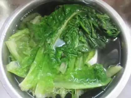 Make Eggs are dried with a leaf step 4