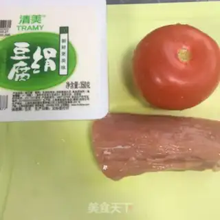 Make Tomato tofu meat soup step 0