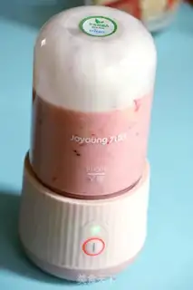 Make Strawberry Banana shake step 5