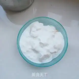 Make Strawberry yogurt step 2