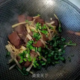 Make A white radish with pig blood step 13