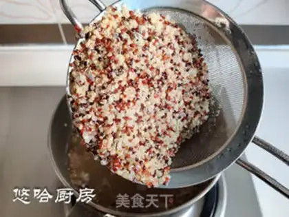 Make Three-colour quinoa chicken salad step 4