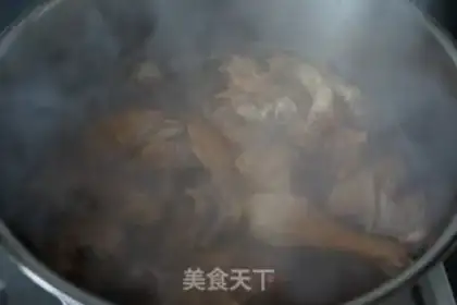 Make Red-burned chestnut chicken step 6