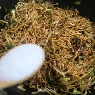 Make Pepper bean sprouts step 7