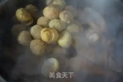 Make Red-burned chestnut chicken step 7