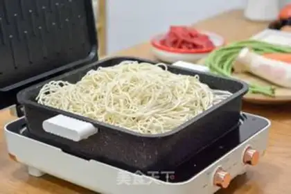 Make Beef bean noodles step 1