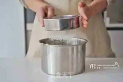 Make Orange-drink chip cookies step 4