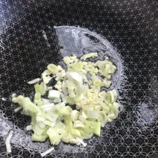 Make Garlic chili sauce step 3