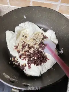 Make Cow Rolling Sugar step 3