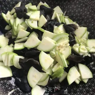 Make Garlic chili sauce step 5