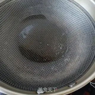 Make Spinach fried pig blood step 4