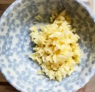Make Oily noodles step 4