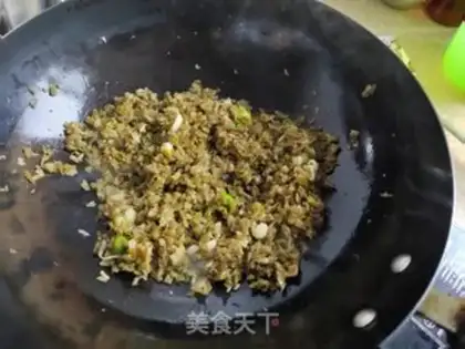 Make Garlic sprouts step 2