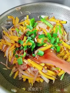 Make Scrambling the yellow beego step 10