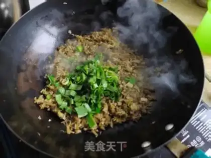 Make Garlic sprouts step 3