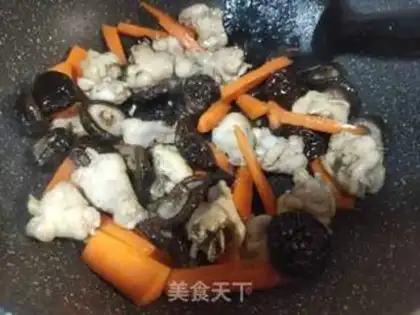 Make Carrot mushroom chicken step 4