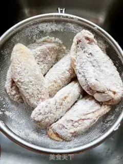 Make Japanese fried chicken wings step 1