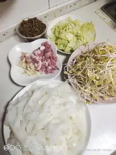 Make Bean sprouts step 0