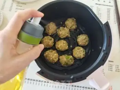 Make Low-carat curry chicken tofuballs step 5