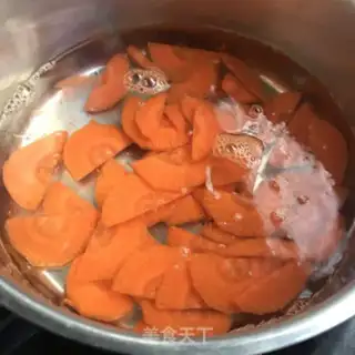 Make Garlic sauce and eggs step 3