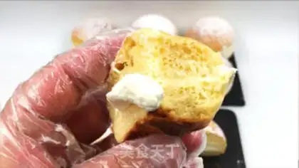 Make Roman cream bread step 21