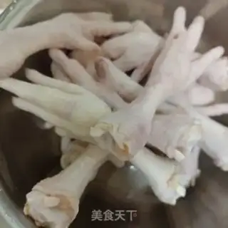 Make Chicken claws with soy sauce step 0