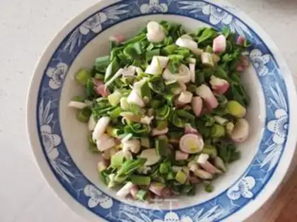 Make Garlic eggs and ham and rice step 0