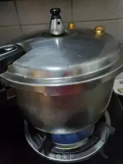 Make Black rice lily porridge step 3
