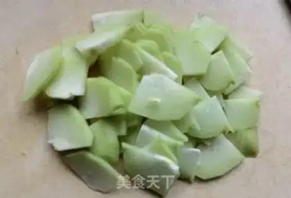 Make Little pepper garlic, fried guava step 2