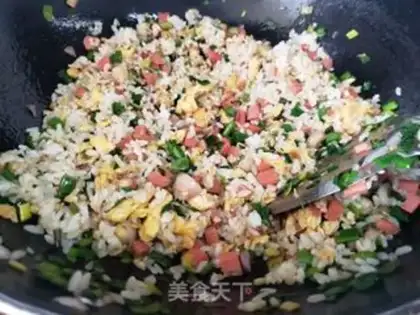 Make Garlic eggs and ham and rice step 6