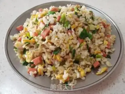 Make Garlic eggs and ham and rice step 7