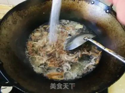 Make Spicy meat soup step 3