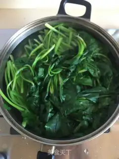 Make Garlic spinach step 2