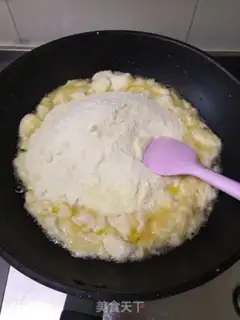 Make Cow Rolling Sugar step 5