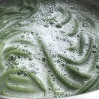 Make The oily spinach step 7