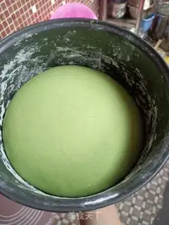 Make A spinach juice bun step 5
