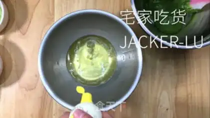 Make Tea strawberry rolls step 5