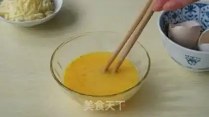 Make Volcanic cheese fried rice step 5
