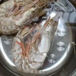 Make Chicken intestines, shrimp slid step 0