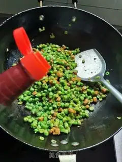 Make The meatloaf makes bean horns step 7