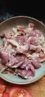 Make Homemade tomato fried meat step 1