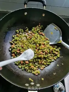 Make The meatloaf makes bean horns step 9