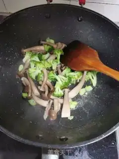 Make Bean-skined sea mushrooms step 3